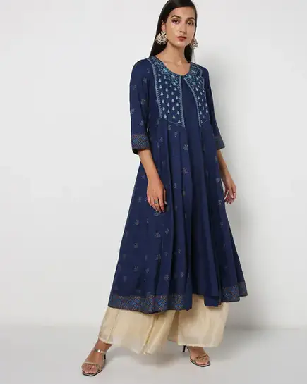 AJIO: AVAASA Women's Clothing & Handbags Upto 80% off | Starts @ ₹140 | Under ₹799