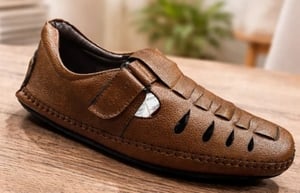 Bata Men Sandal, size 10 only