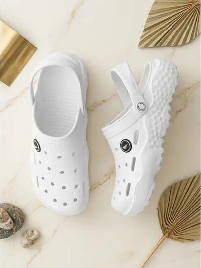 88% off on Red Tape Clogs
