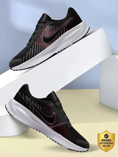 Nike Sneakers Triple Offer : 47% Discount +₹500 off with 10Supercoins+ 10% Coupon